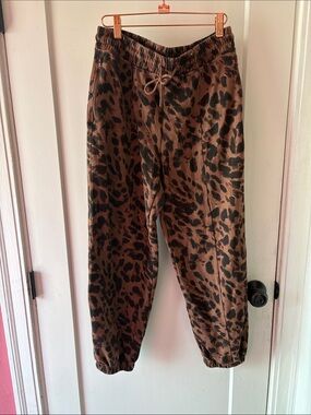Old Navy Brown and Black Leopard Print Jogger Pants